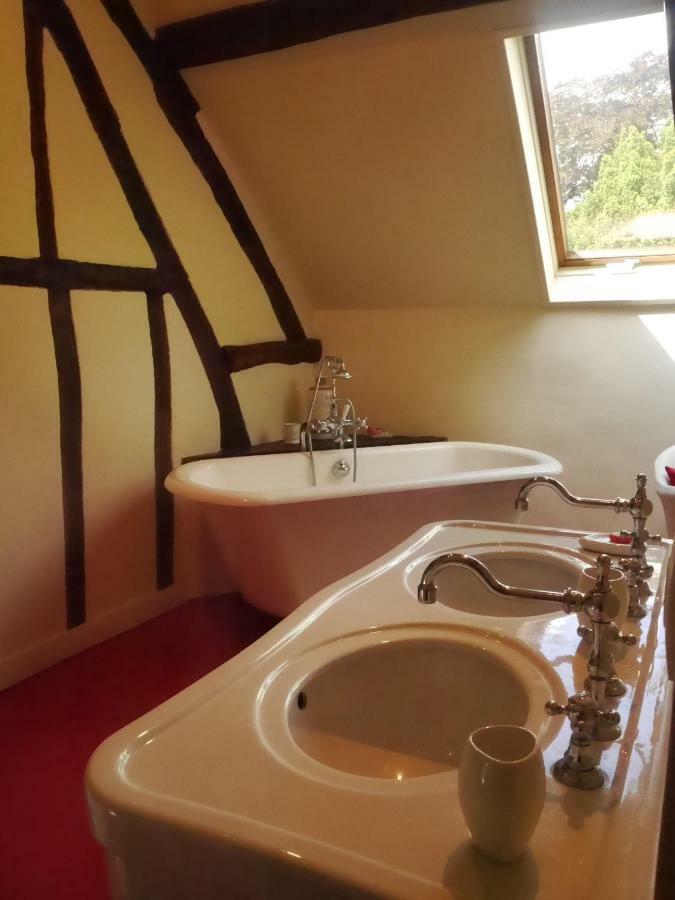 ティビビエ Le Puits D'Angle Bed & Breakfast エクステリア 写真